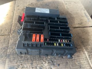 bontott OPEL SIGNUM Biztosítéktábla Csomagtér