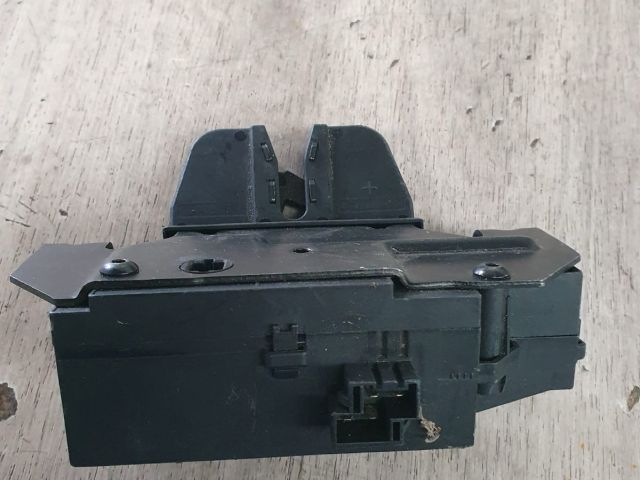 bontott OPEL SIGNUM Csomagtérajtó Zárszerkezet