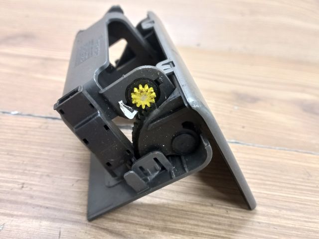 bontott OPEL SIGNUM Első Hamutartó