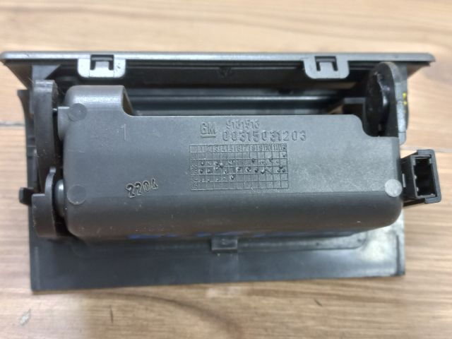 bontott OPEL SIGNUM Első Hamutartó