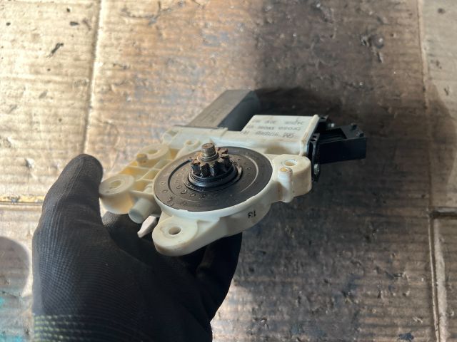 bontott OPEL SIGNUM Jobb első Ablakemelő Motor