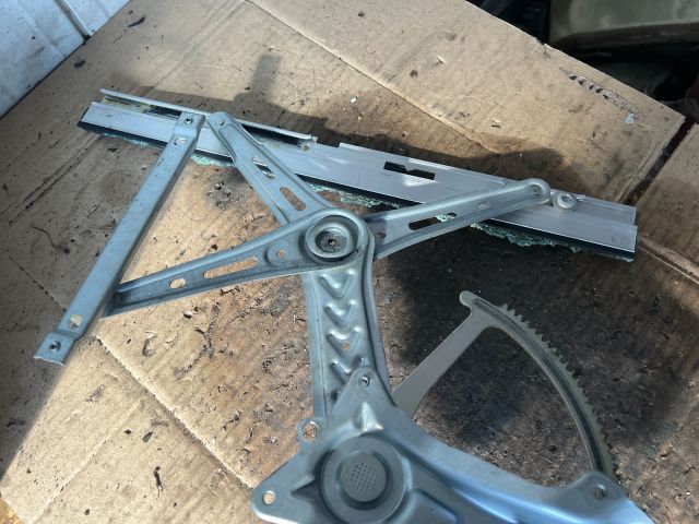 bontott OPEL SIGNUM Jobb első Ablakemelő Szerkezet (Elektromos)