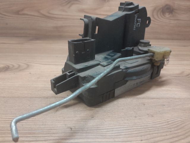 bontott OPEL SIGNUM Jobb első Ajtózár