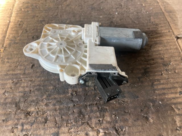 bontott OPEL SIGNUM Jobb hátsó Ablakemelő Motor