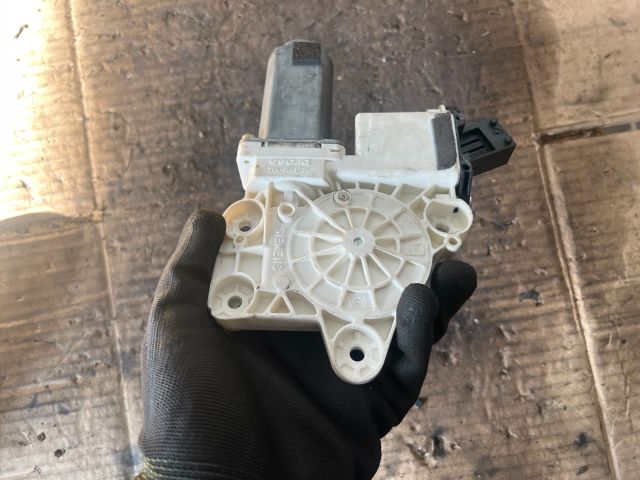 bontott OPEL SIGNUM Jobb hátsó Ablakemelő Motor