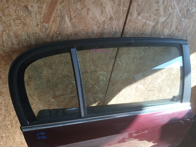 bontott OPEL SIGNUM Jobb hátsó Ajtó (Részeivel)