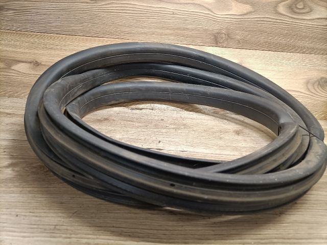 bontott OPEL SIGNUM Jobb hátsó Gumikéder