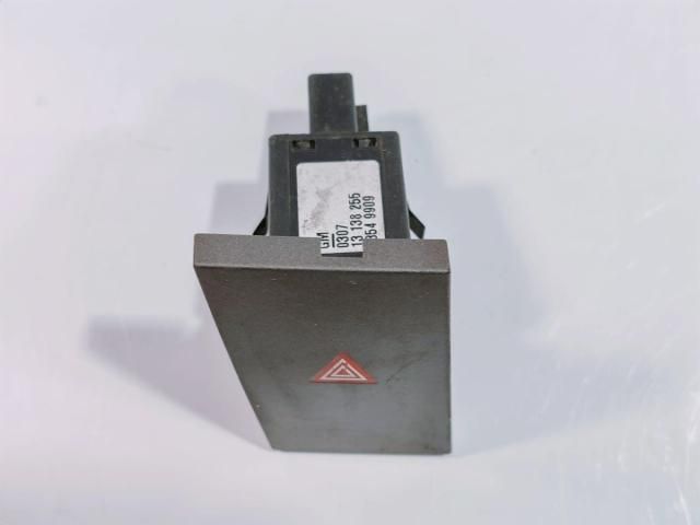 bontott OPEL SIGNUM Vészvillogó Kapcsoló