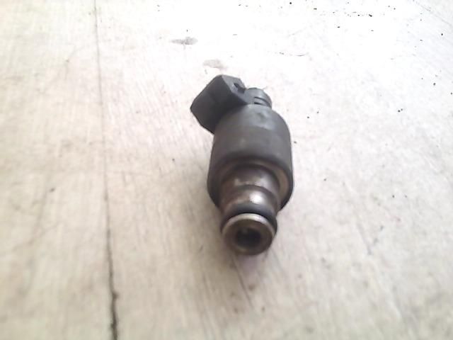 bontott OPEL TIGRA Porlasztó (1 db)