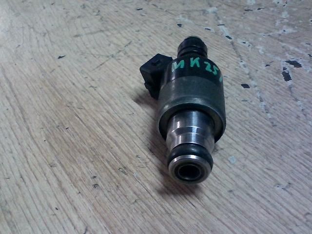 bontott OPEL TIGRA Porlasztó (1 db)