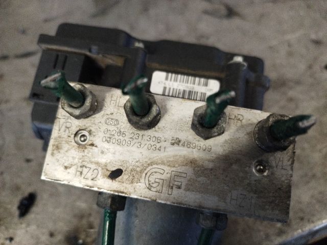 bontott OPEL TIGRA ABS Kocka