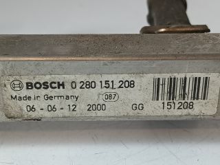 bontott OPEL TIGRA Porlasztó Sor / Híd