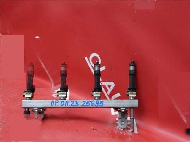 bontott OPEL TIGRA Porlasztó Sor / Híd