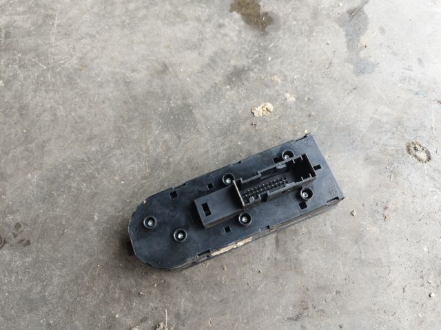 bontott OPEL TIGRA Ablakemelő és Tükör Kapcsoló