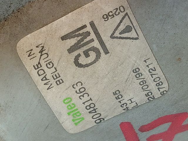 bontott OPEL TIGRA Bal Ködfényszóró