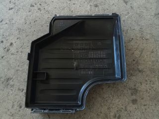 bontott OPEL TIGRA Biztosítéktábla Fedél