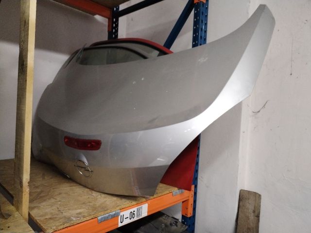 bontott OPEL TIGRA Csomagtérajtó (Üres lemez)