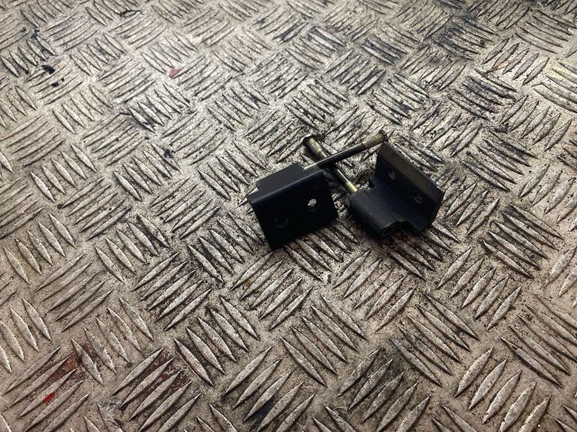 bontott OPEL TIGRA Csomagtérajtó Zsanér