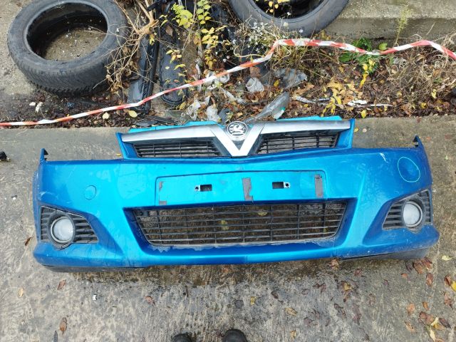 bontott OPEL TIGRA Első Lökhárító (Részeivel)