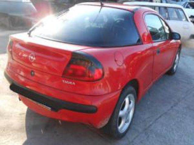 bontott OPEL TIGRA Hátsó Lökhárító (Üresen)