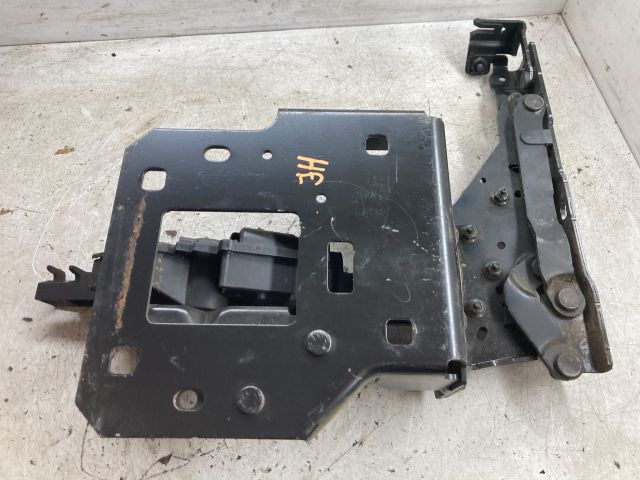 bontott OPEL TIGRA Jobb Csomagtérajtó Zárszerkezet