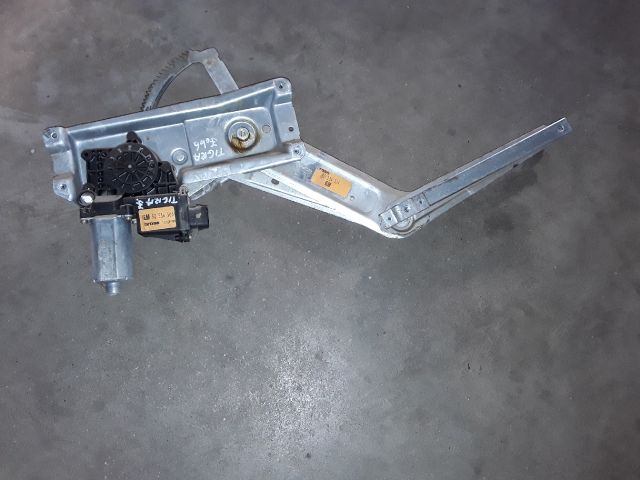 bontott OPEL TIGRA Jobb első Ablakemelő Szerkezet (Elektromos)