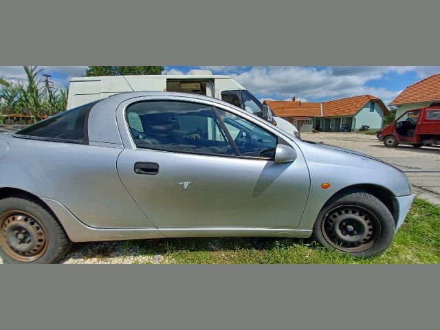 bontott OPEL TIGRA Jobb első Ajtó (Részeivel)