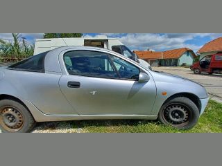 bontott OPEL TIGRA Jobb első Ajtó (Részeivel)