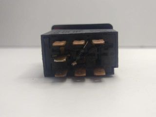 bontott OPEL TIGRA Vészvillogó Kapcsoló