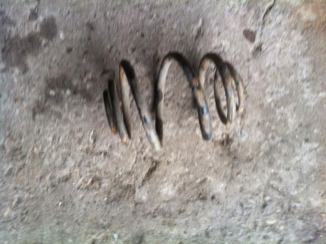 bontott OPEL VECTRA A Hátsó Rugó