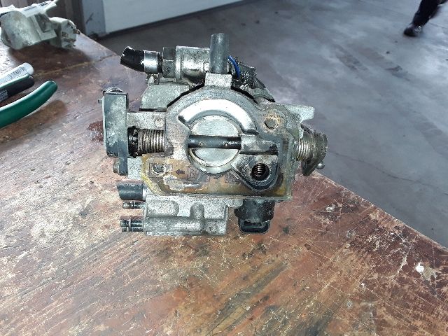 bontott OPEL VECTRA A Központi Injektor