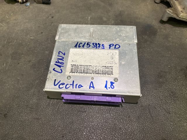 bontott OPEL VECTRA A Motorvezérlő