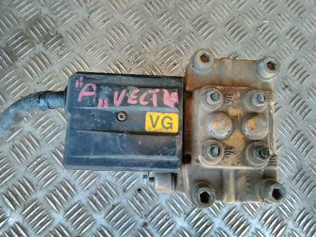 bontott OPEL VECTRA A ABS Kocka