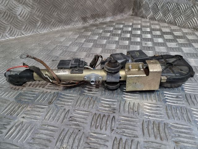 bontott OPEL VECTRA A Antenna Erősítő