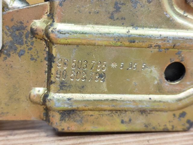 bontott OPEL VECTRA A Bal első Ajtózár