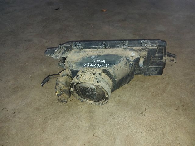 bontott OPEL VECTRA A Bal Fényszóró