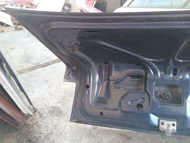 bontott OPEL VECTRA A Csomagtérajtó (Részeivel)