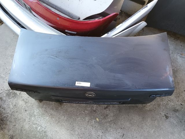 bontott OPEL VECTRA A Csomagtérajtó (Részeivel)