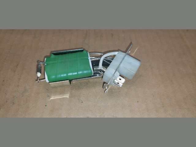 bontott OPEL VECTRA A Előtét Ellenállás Fűtőmotor