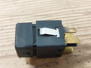 bontott OPEL VECTRA A Hátsó Ködzárófény Kapcsoló