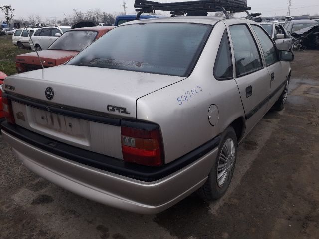 bontott OPEL VECTRA A Hátsó Lökhárító (Részeivel)