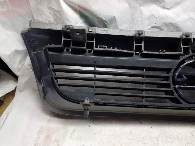 bontott OPEL VECTRA A Hűtőrács