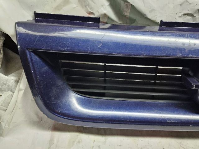 bontott OPEL VECTRA A Hűtőrács