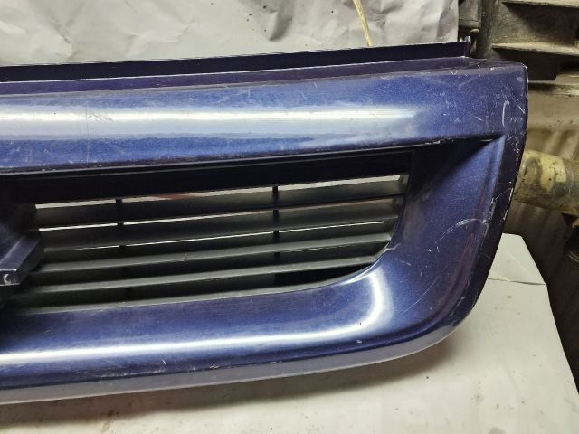 bontott OPEL VECTRA A Hűtőrács