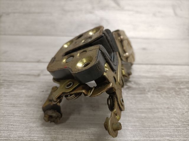 bontott OPEL VECTRA A Jobb első Ajtózár