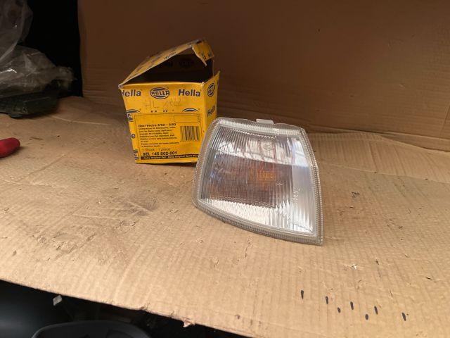 bontott OPEL VECTRA A Jobb első Irányjelző