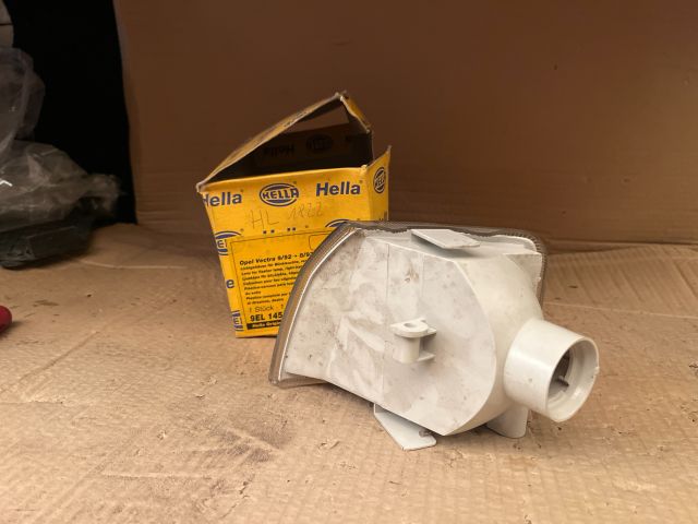 bontott OPEL VECTRA A Jobb első Irányjelző