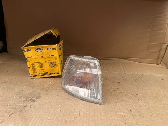 bontott OPEL VECTRA A Jobb első Irányjelző