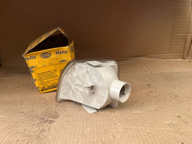 bontott OPEL VECTRA A Jobb első Irányjelző