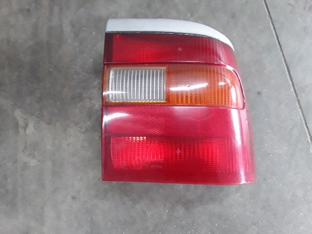 bontott OPEL VECTRA A Jobb Hátsó Lámpa